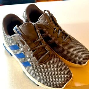 Adidas Men’s Cloudfoam Sneakers Size 6 EUC Gray & Blue